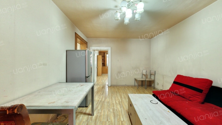 旅游新村二手房实景图