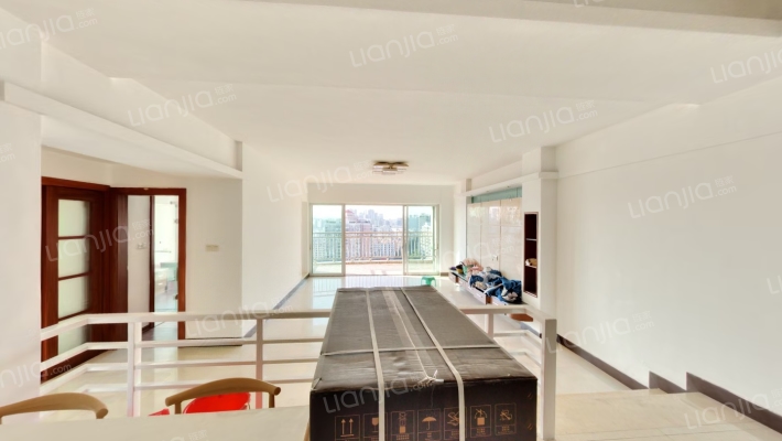 汇港豪苑二手房实景图