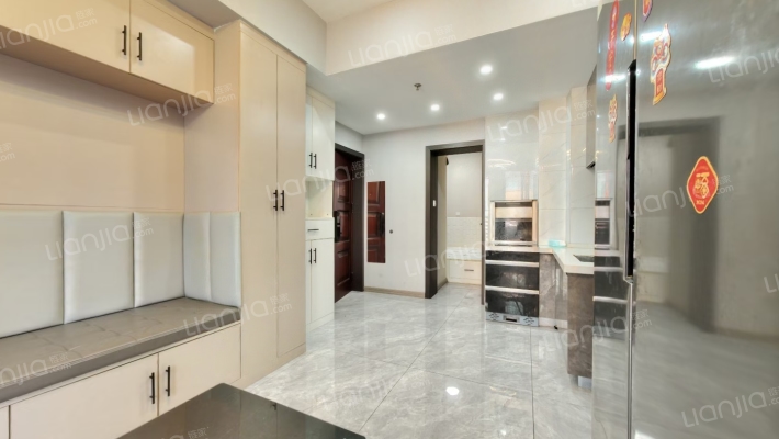 洲际华府广场二手房实景图