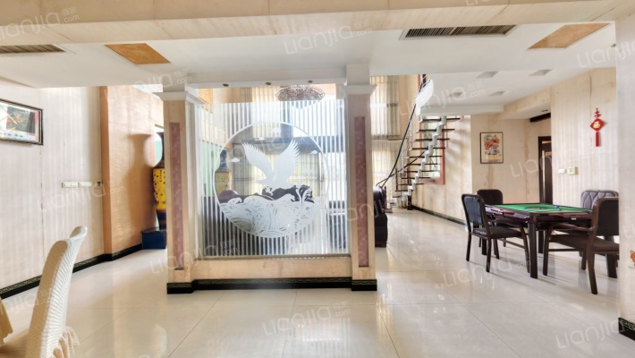 龙凤花园一区二手房实景图