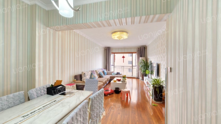 翡翠中心二手房实景图