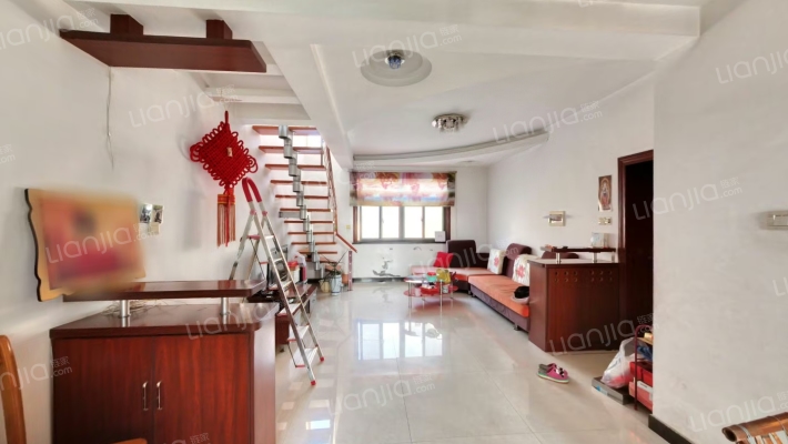 蓝天花园二手房实景图