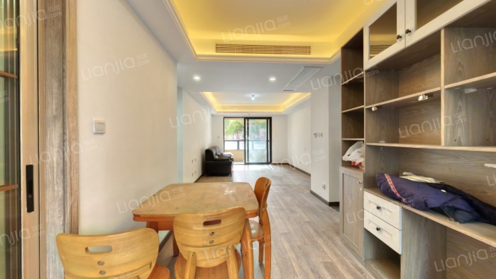 金轮水映华庭二手房实景图