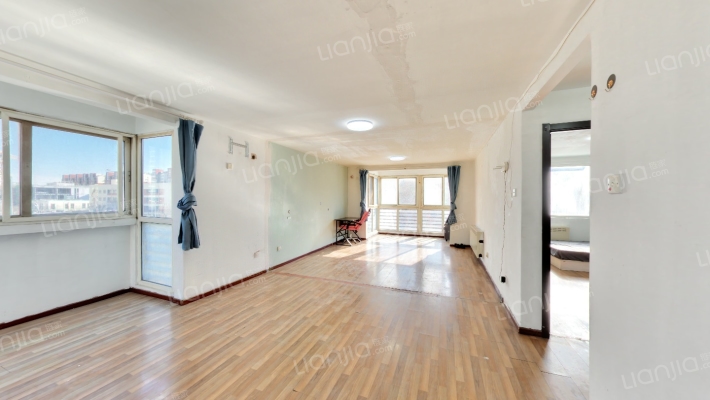 龙跃苑东二区二手房实景图