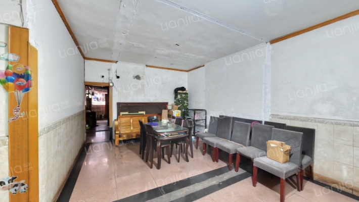 耀强花园二手房实景图