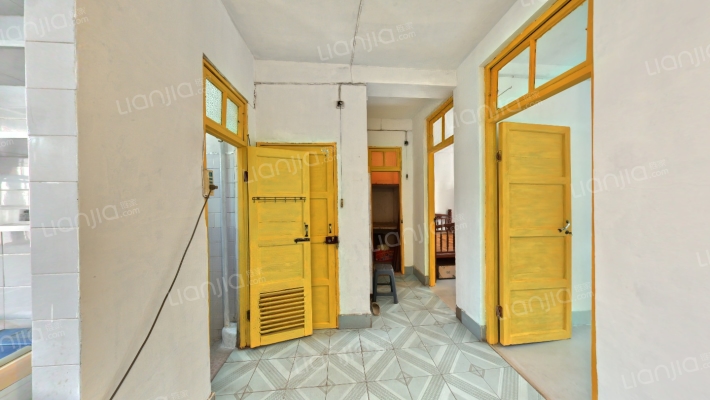 新华发行集团宿舍二手房实景图