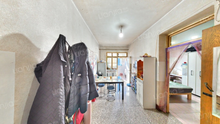 西安市第一市政工程公司第三公司家属院二手房实景图