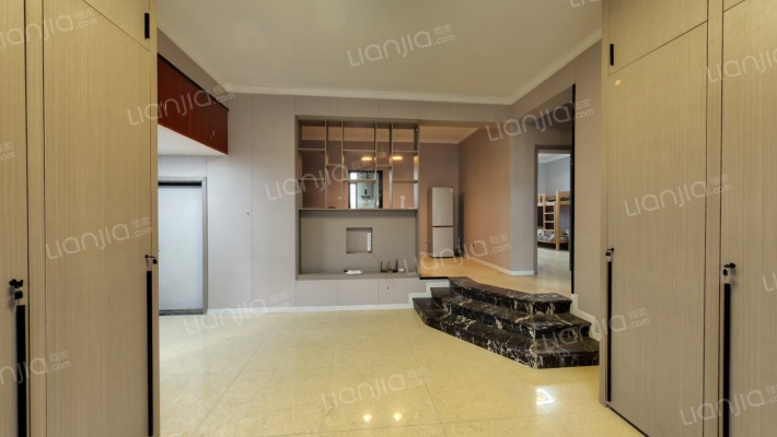 欧鹏大道169号二手房实景图