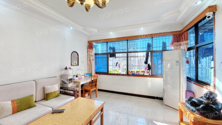 交警宿舍二手房实景图