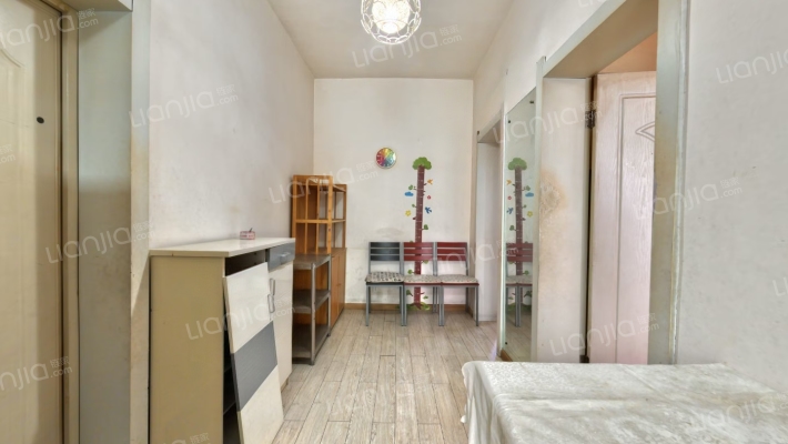 长顺上街116号附18号二手房实景图