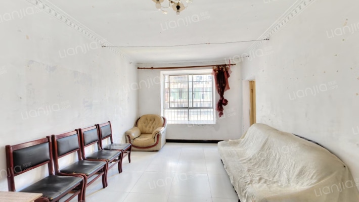 香江花园三期兴河居二手房实景图