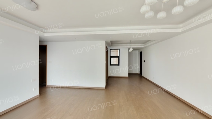 湖畔春晓花园二手房实景图