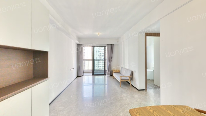 越秀滨海花城二手房实景图