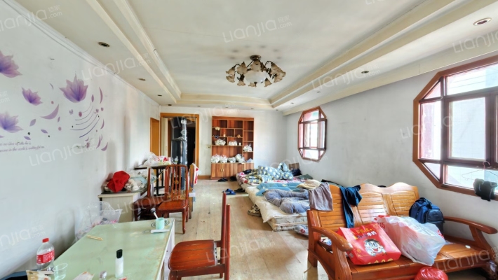 王府商业街10号二手房实景图