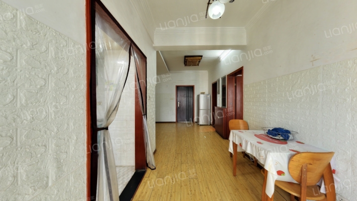 舞台天下二手房实景图