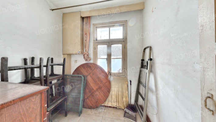 新华街邮三社区二手房实景图