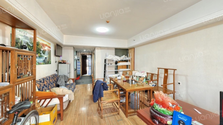 万达广场商务综合楼二手房实景图