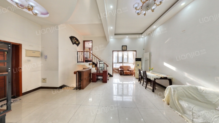 冠雅苑二手房实景图