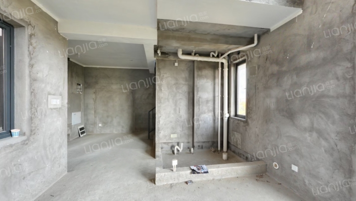 国贸上江原墅二手房实景图