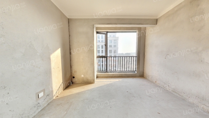 雨润星雨华府三期二手房实景图