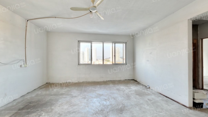 宏宙花园二手房实景图