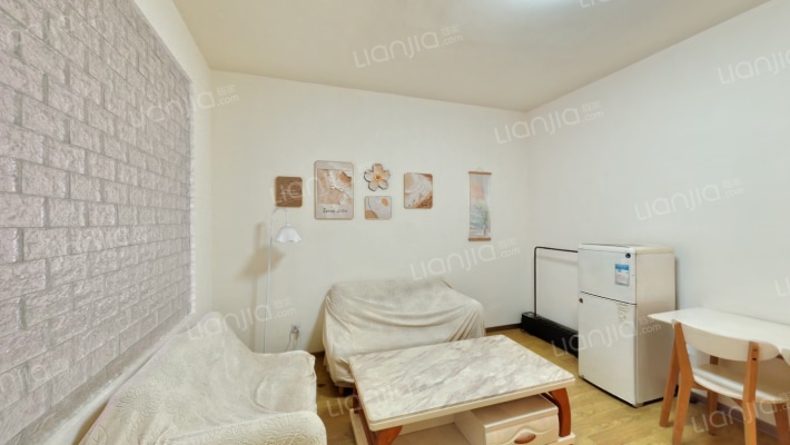 华瑞大厦二手房实景图