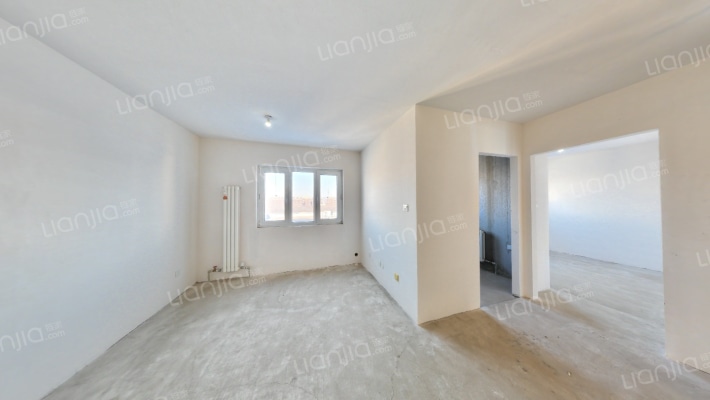 翡翠公园三期二手房实景图