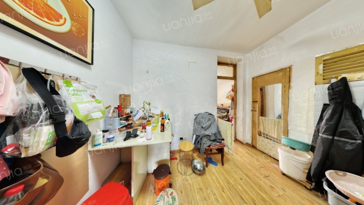 合瓦路106号二手房实景图