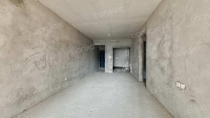 万润中心二手房实景图