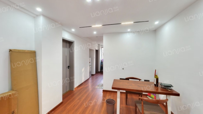 东打铜街二手房实景图