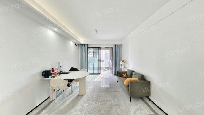 力高国资雍江府二手房实景图