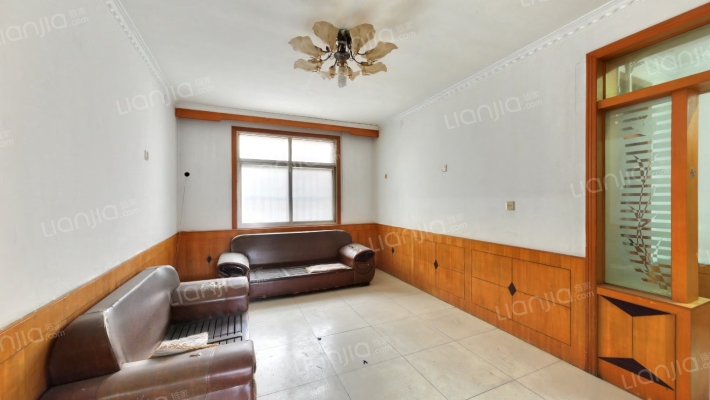 新秀小区二手房实景图