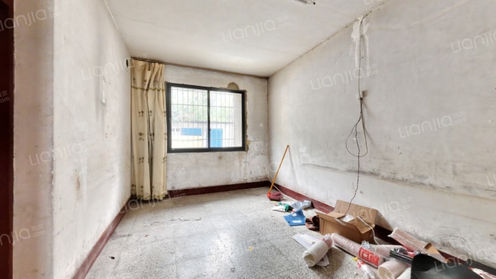 见龙洞路125号二手房实景图