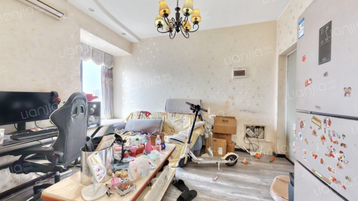 临江苑东区二手房实景图