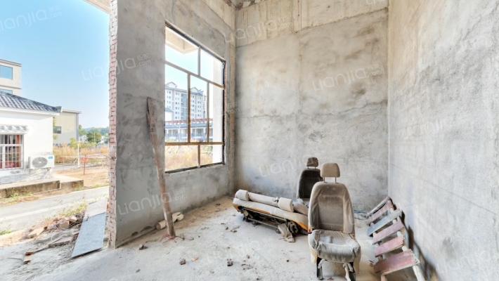 龙石村二手房实景图