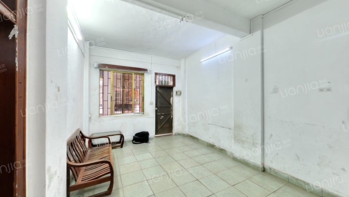 万中教工宿舍二手房实景图