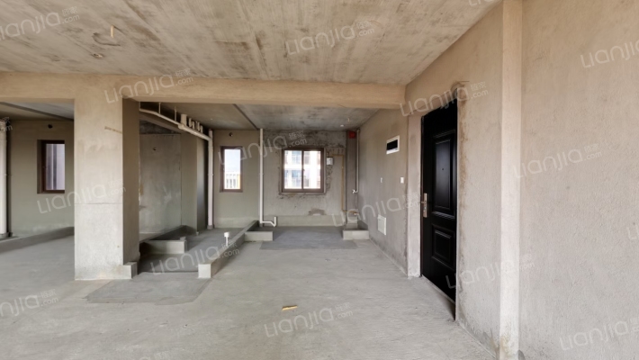 恒荣蓝泽悦滨江二手房实景图