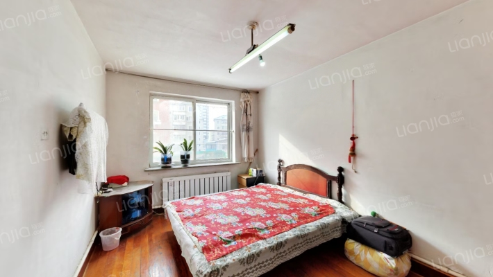 颂工街二手房实景图