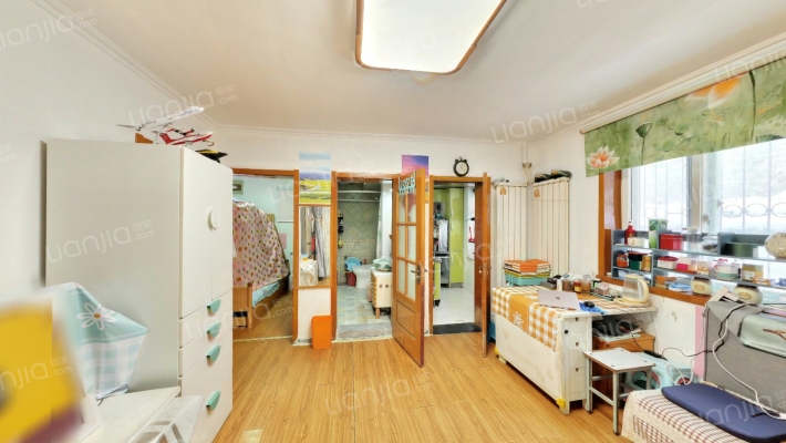 香山煤厂街27号院二手房实景图