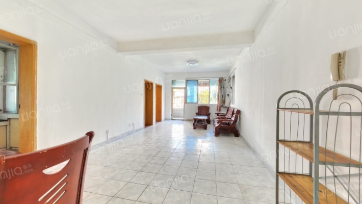 海王小区二手房实景图