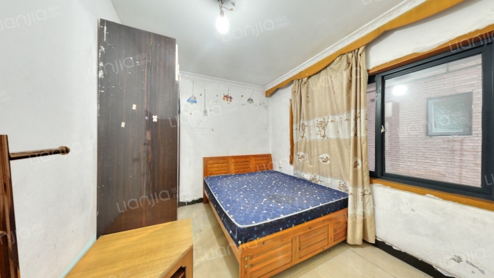 港华小区二手房实景图