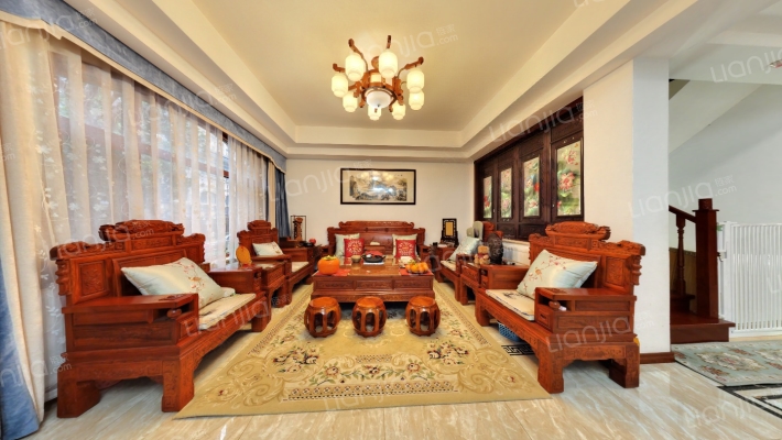 保利拉菲堂皇二手房实景图