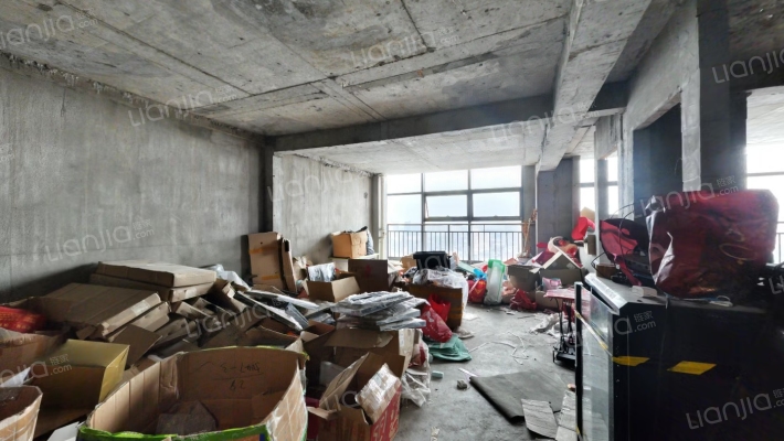 万亚广场二手房实景图