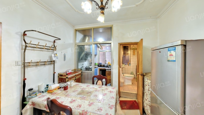 邮局宿舍二手房实景图