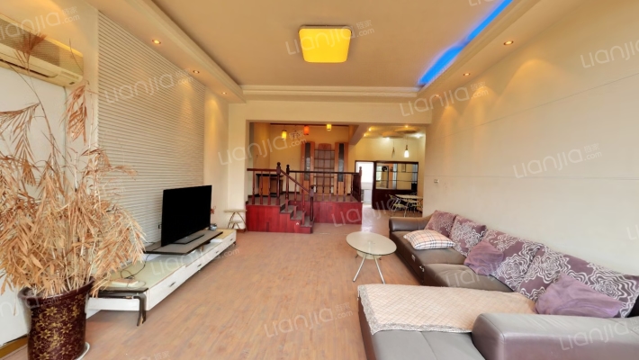 丽江苑C区二手房实景图