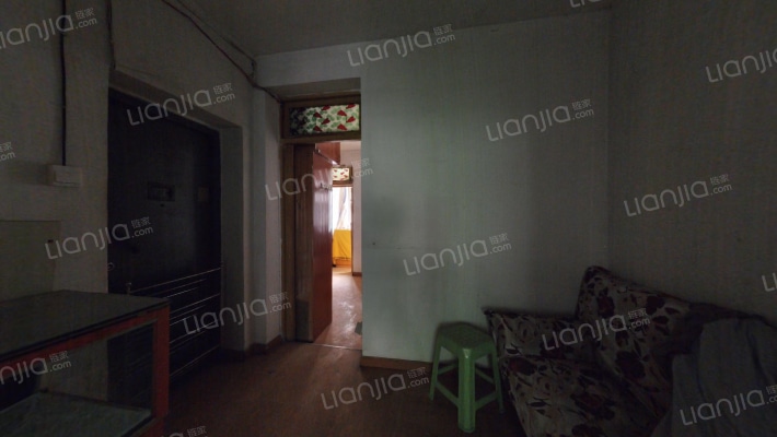 登高路94号二手房实景图