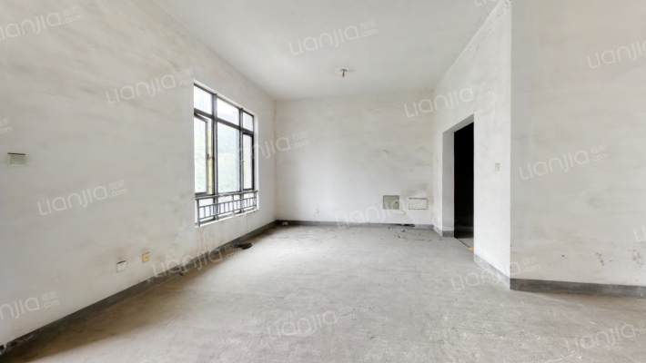 绿地圣罗兰二手房实景图