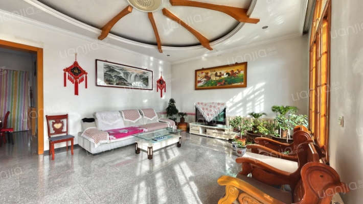 绿洲小区别墅二手房实景图