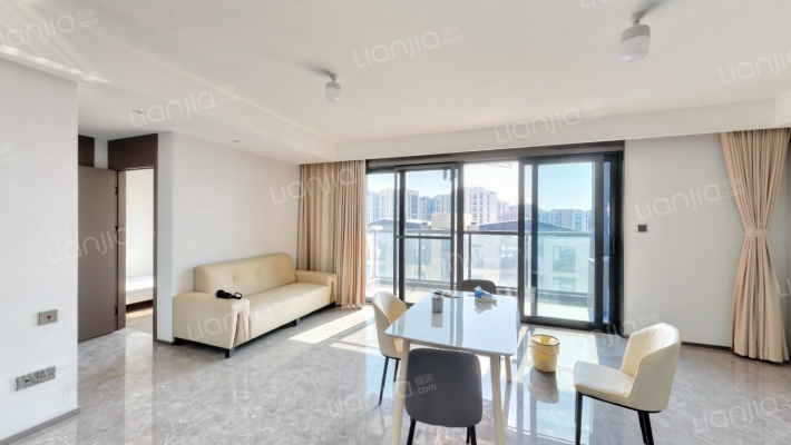 华侨城国际小镇宝教湾C区二手房实景图