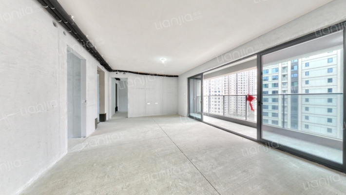 越秀湖与白南区(二期)二手房实景图